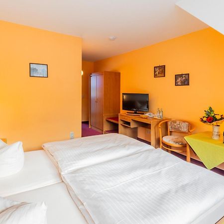 Hotel Gondelfahrt 쿠로르트존스도르프 외부 사진