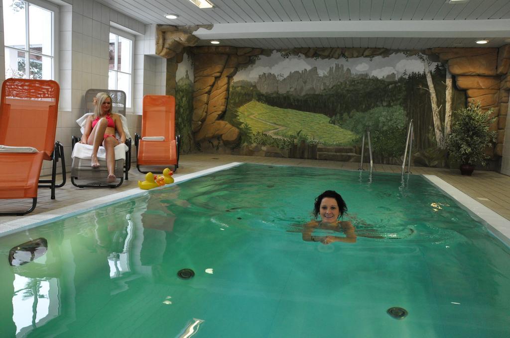 Hotel Gondelfahrt 쿠로르트존스도르프 외부 사진