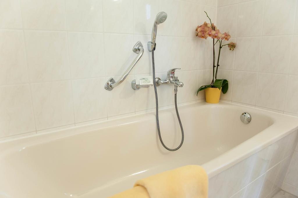 Hotel Gondelfahrt 쿠로르트존스도르프 외부 사진