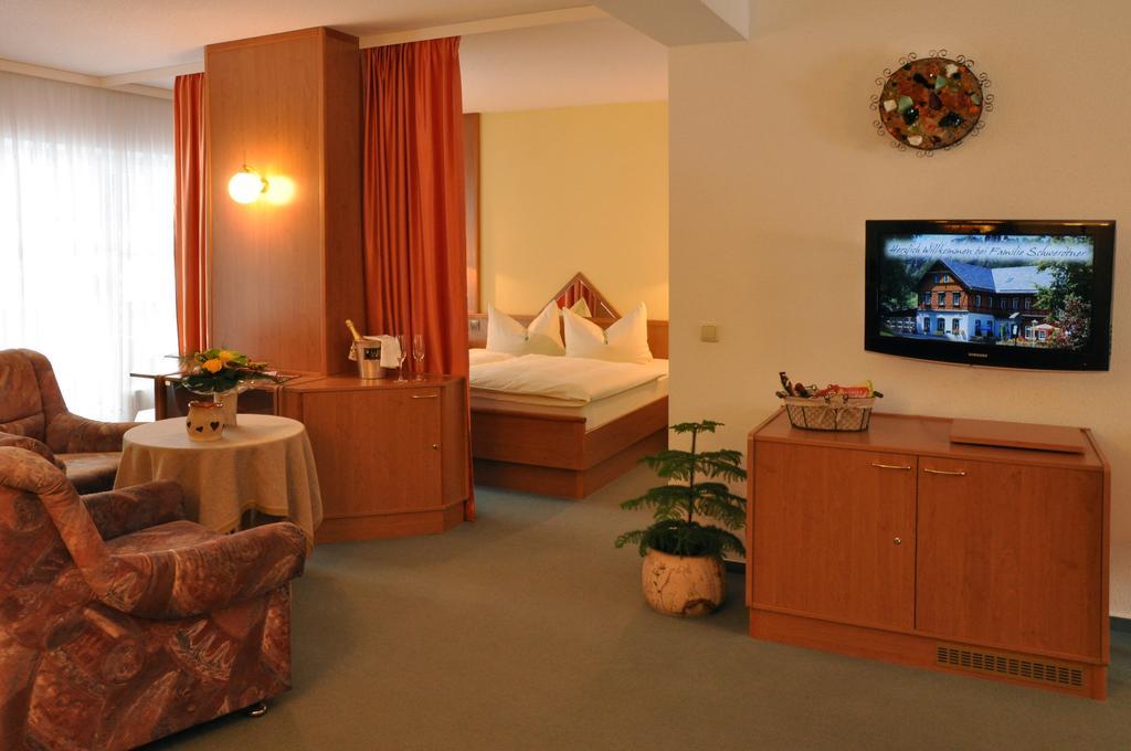 Hotel Gondelfahrt 쿠로르트존스도르프 외부 사진