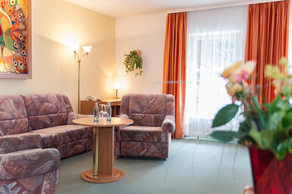 Hotel Gondelfahrt 쿠로르트존스도르프 외부 사진